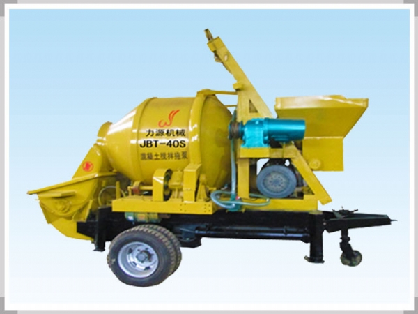 混凝土攪拌拖泵多少錢(qián)？哪家好？